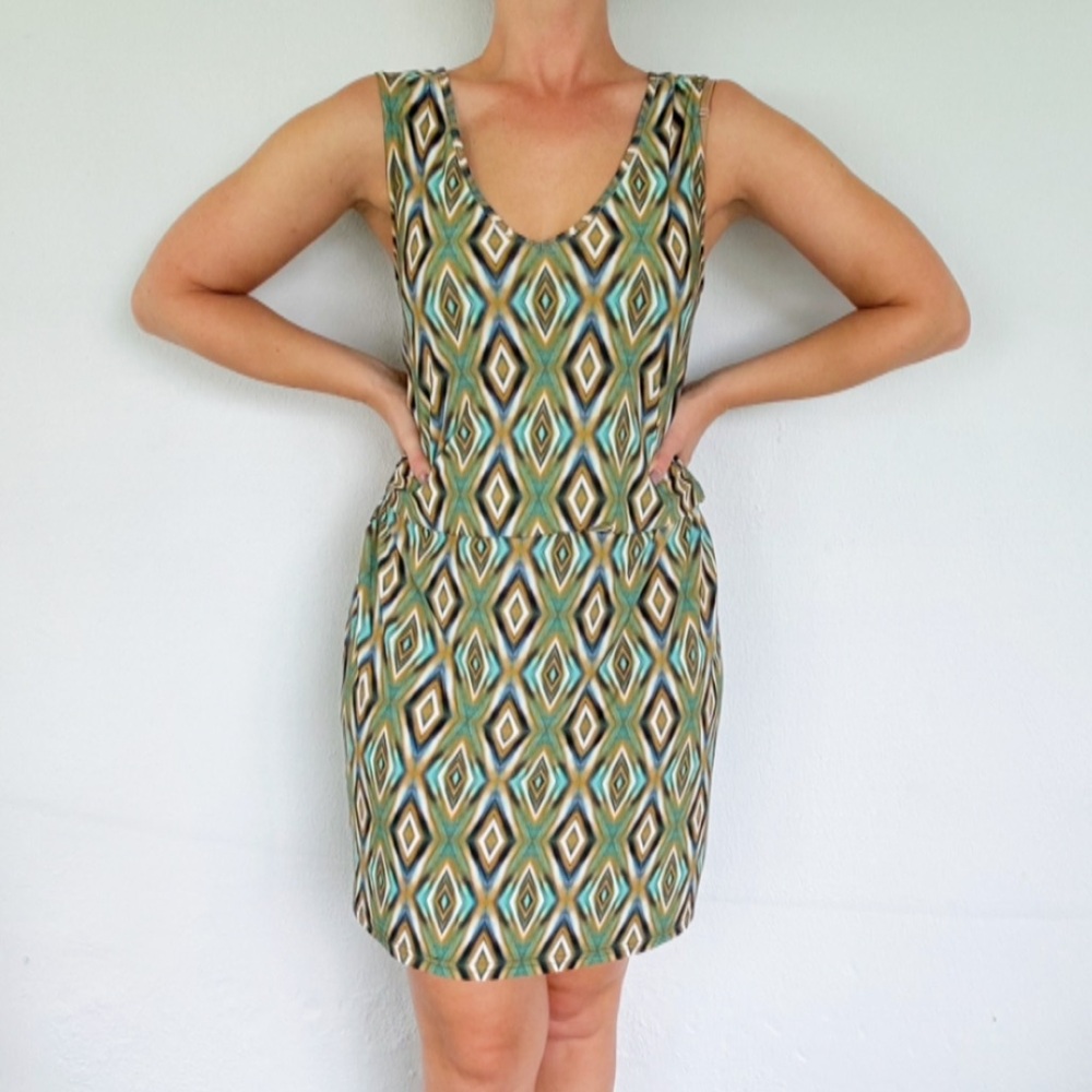 Deborah Viereck Conduct in Tenacity green abstract print sleeveless dress medium